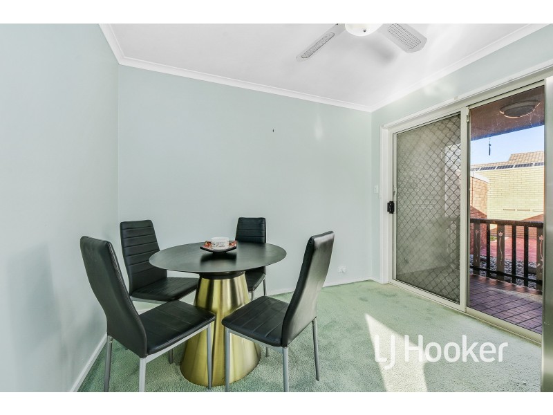 1/4 Edinborough Street, Hallam VIC 3803