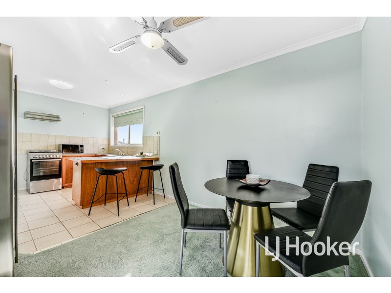 1/4 Edinborough Street, Hallam VIC 3803