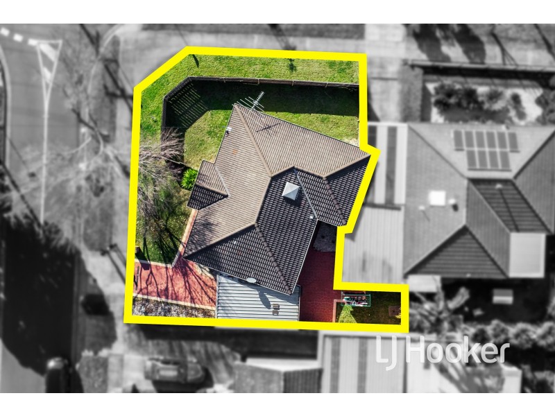 1/4 Edinborough Street, Hallam VIC 3803