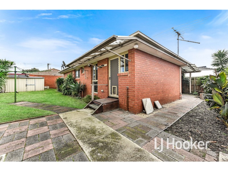 2/8 Hayes Road, Hampton Park VIC 3976