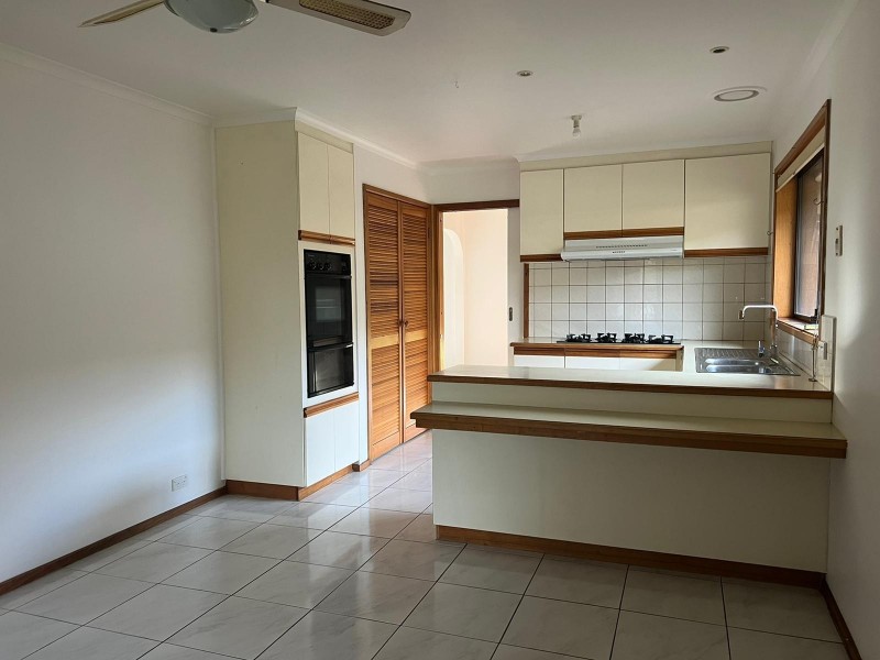 23 Escott Grove, Berwick VIC 3806