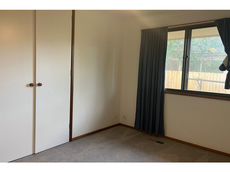 23 Escott Grove, Berwick VIC 3806