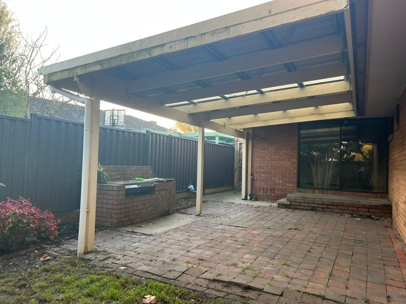 23 Escott Grove, Berwick VIC 3806