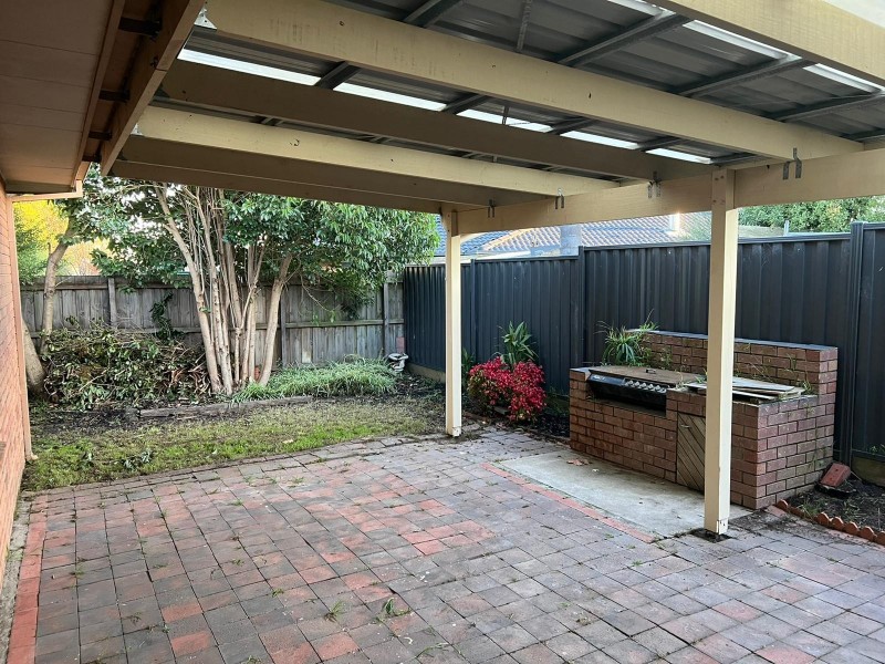 23 Escott Grove, Berwick VIC 3806