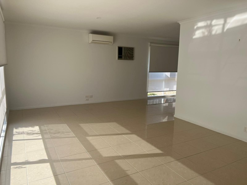 3 Phelan Drive, Cranbourne North VIC 3977