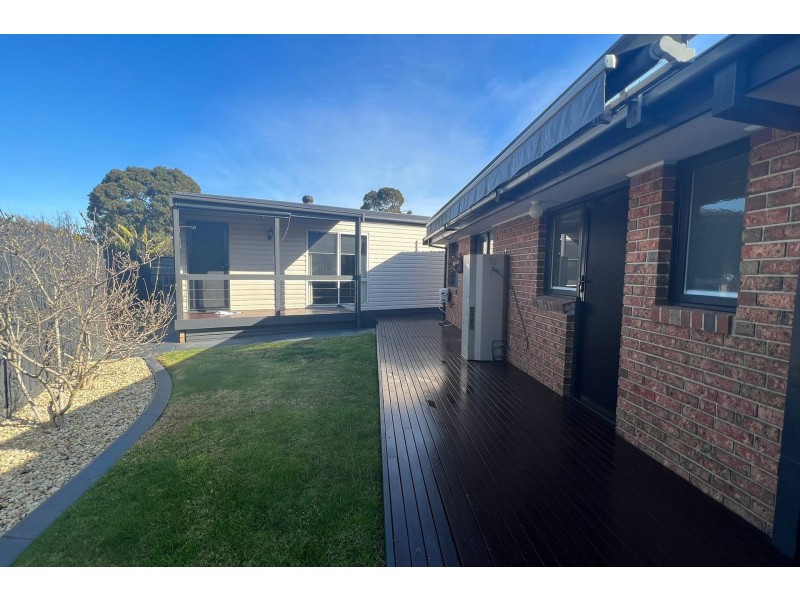 3 Phelan Drive, Cranbourne North VIC 3977