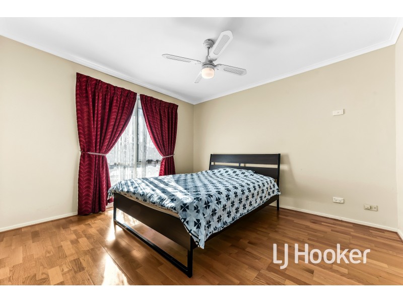 8 Ivan Crescent, Hampton Park VIC 3976