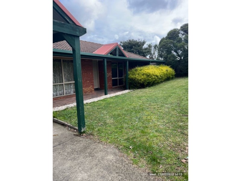 1 Saxonwood Drive, Narre Warren VIC 3805
