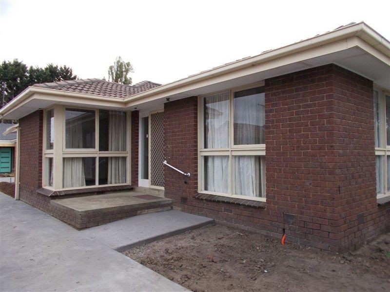 21 Ainsleigh Court, Cranbourne VIC 3977