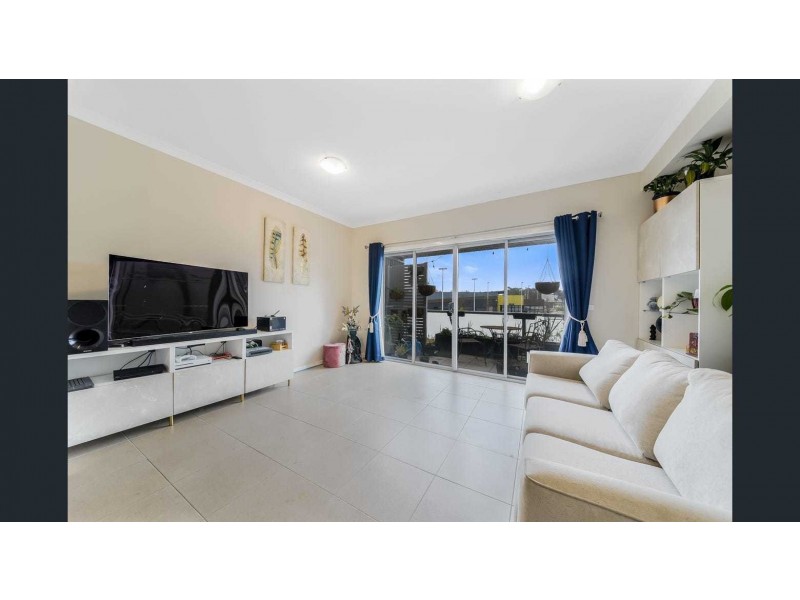 10 Rocket Lane, Cranbourne North VIC 3977