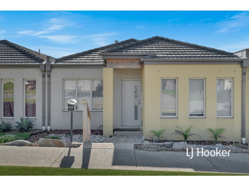 50 Mannavue Boulevard, Cranbourne North VIC 3977