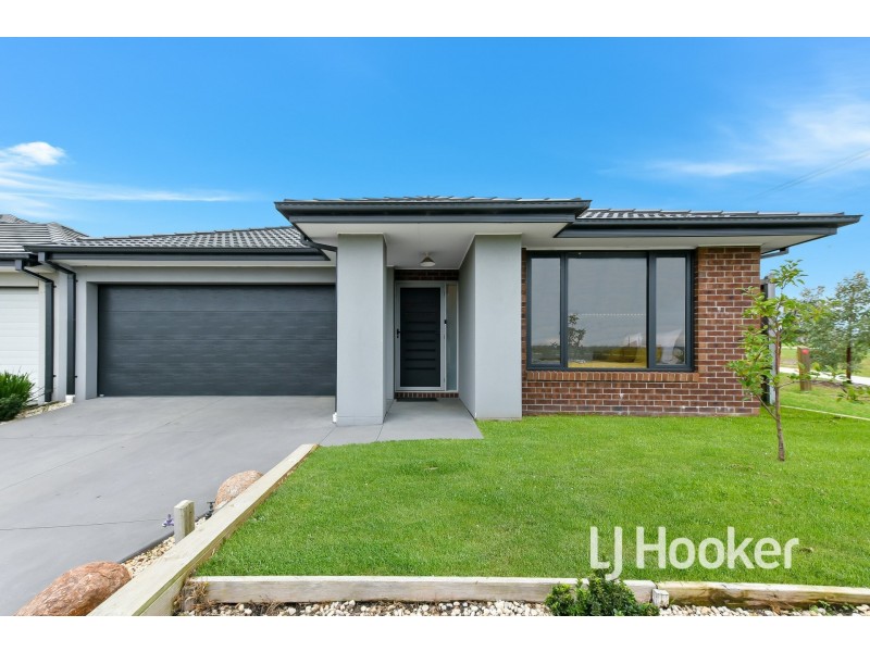 14 Aspire Avenue, Clyde North VIC 3978
