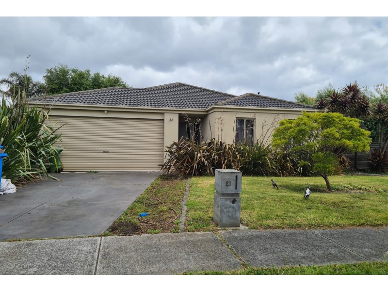 21 Sunbird Avenue, Cranbourne VIC 3977