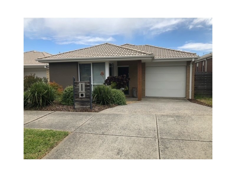 22 Barley Crescent, Clyde North VIC 3978