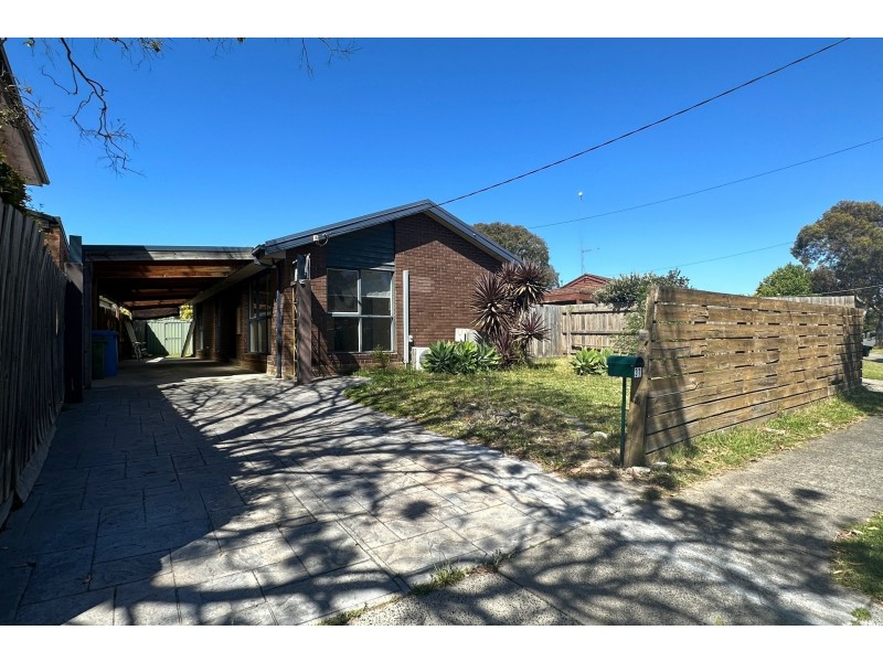 37 Green Valley Crescent, Hampton Park VIC 3976