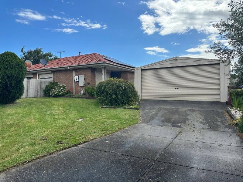 11 Westminster Court, Hampton Park VIC 3976