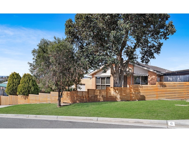 4 Darling Court, Hampton Park VIC 3976