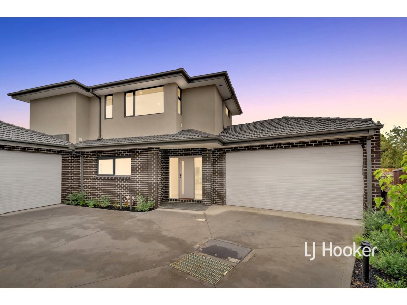 2/38 Millswyn Avenue, Hampton Park VIC 3976