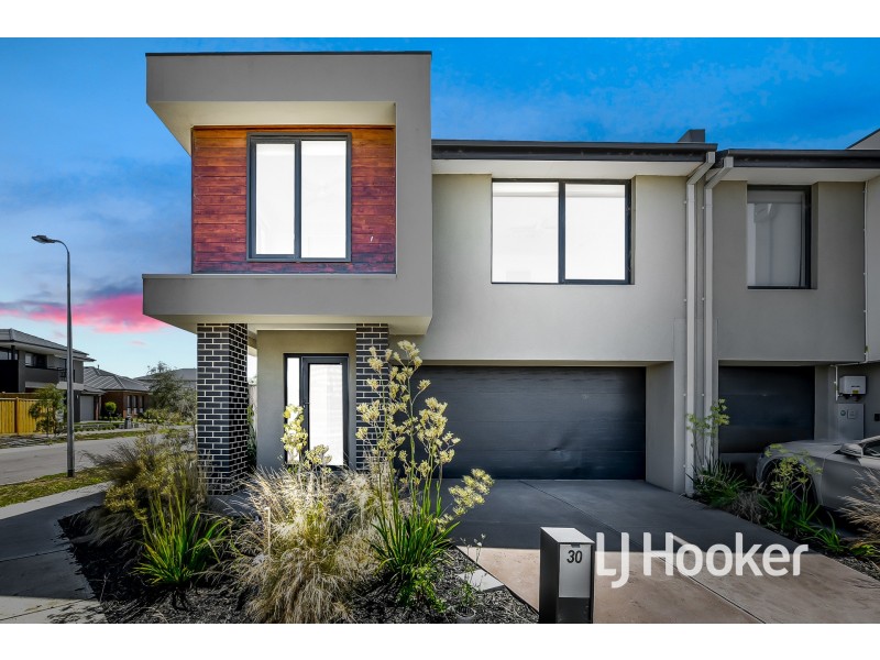 30 Apium Street, Clyde VIC 3978