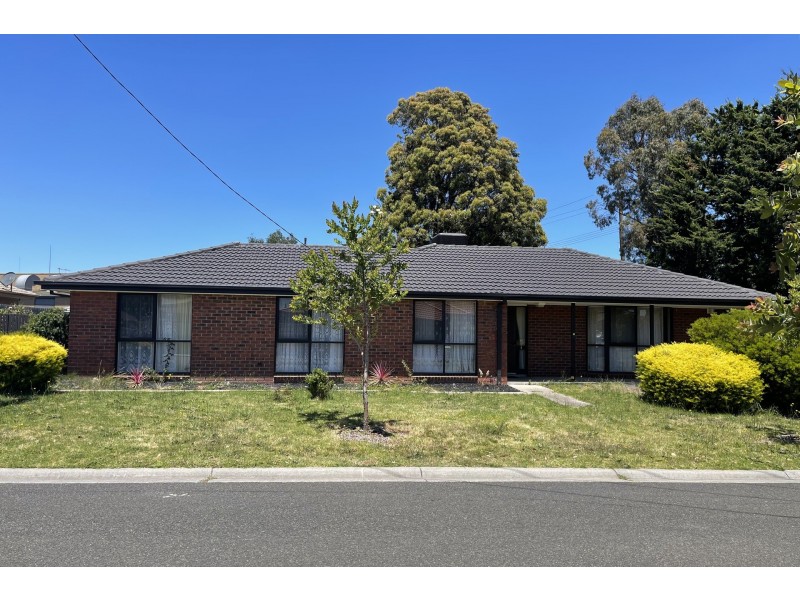 2 Jade Court, Hampton Park VIC 3976