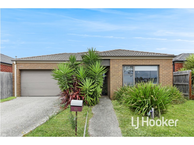 44 Heather Grove, Cranbourne East VIC 3977