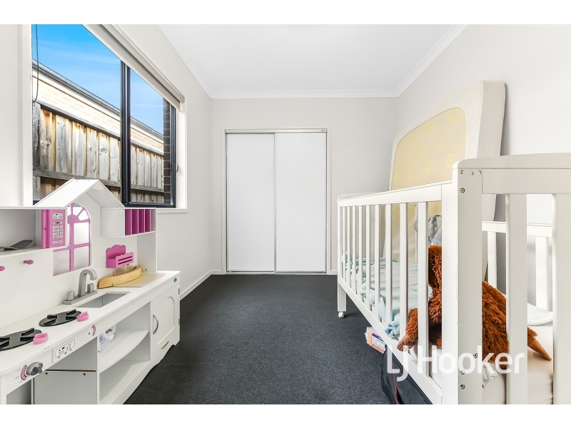 12 Curzon Street, Clyde North VIC 3978