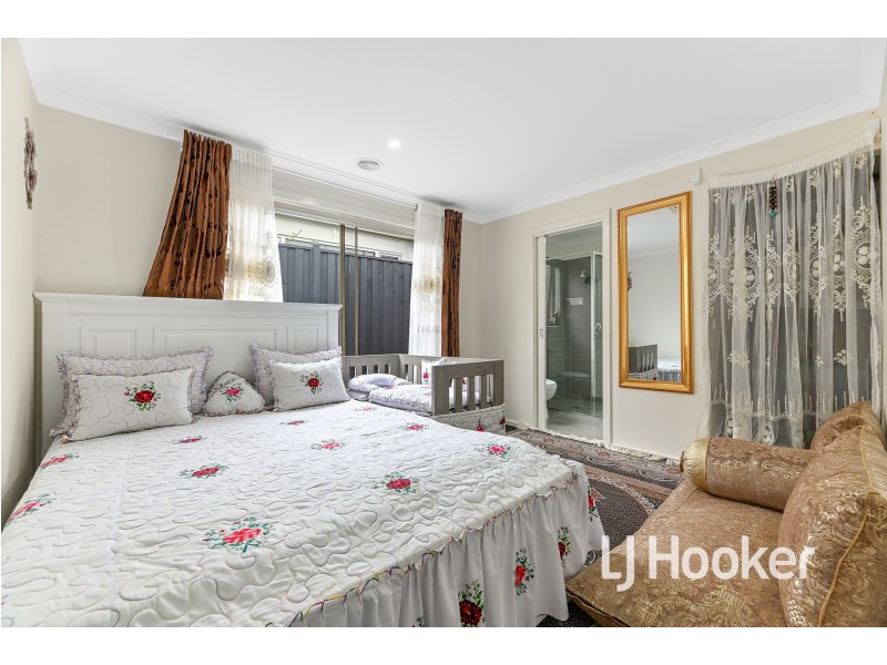 13 Arubi Avenue, Clyde North VIC 3978