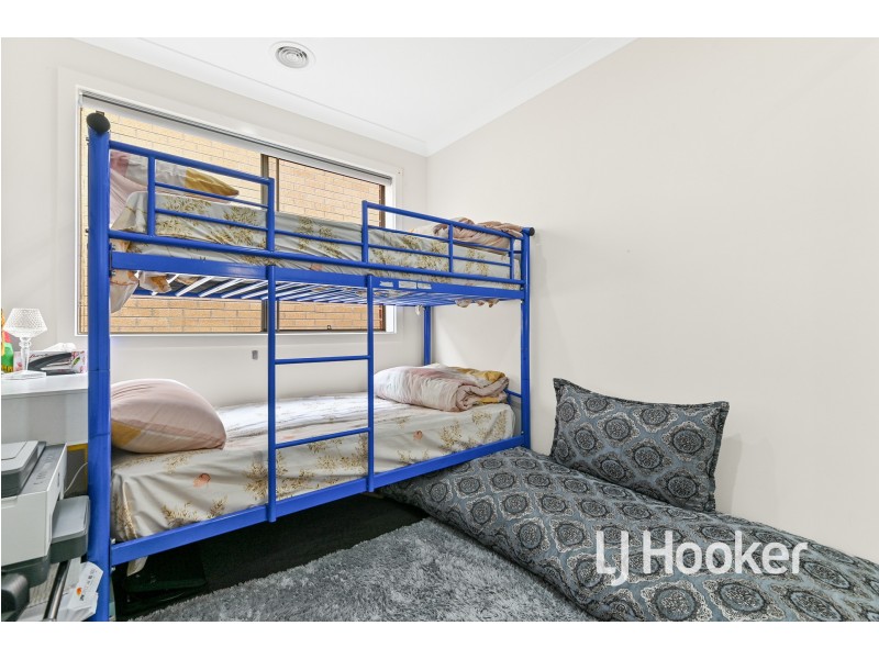 13 Arubi Avenue, Clyde North VIC 3978