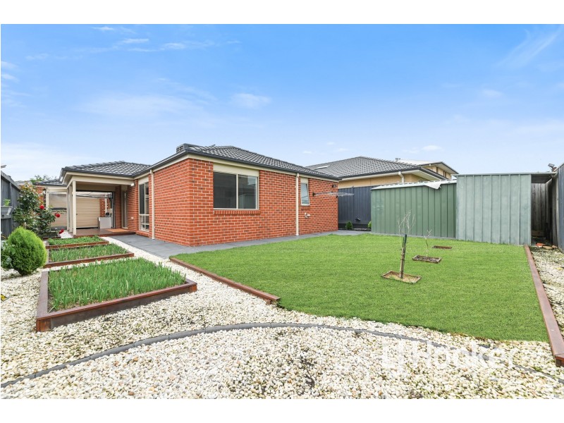 13 Arubi Avenue, Clyde North VIC 3978