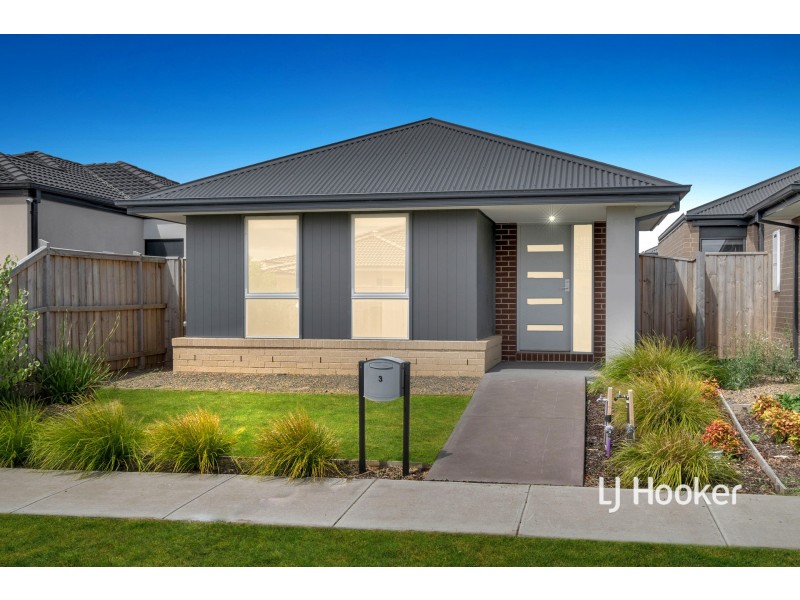 3 Hargood Place, Cranbourne East VIC 3977