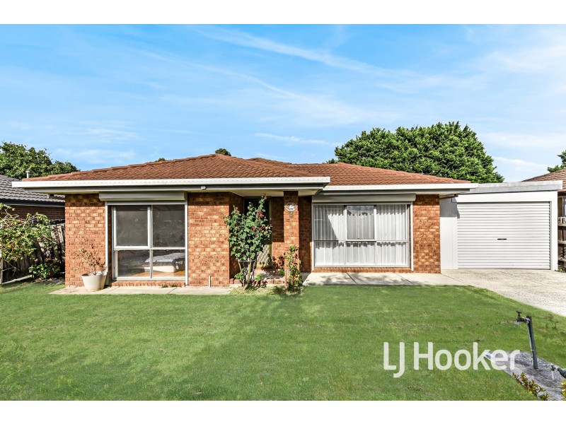 15 Branton Drive, Hampton Park VIC 3976