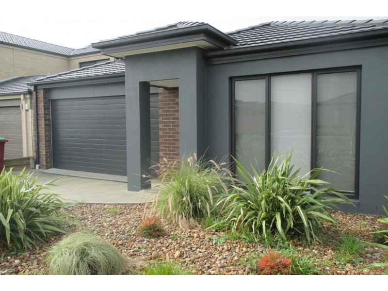 4 Green Gully Road, Clyde VIC 3978
