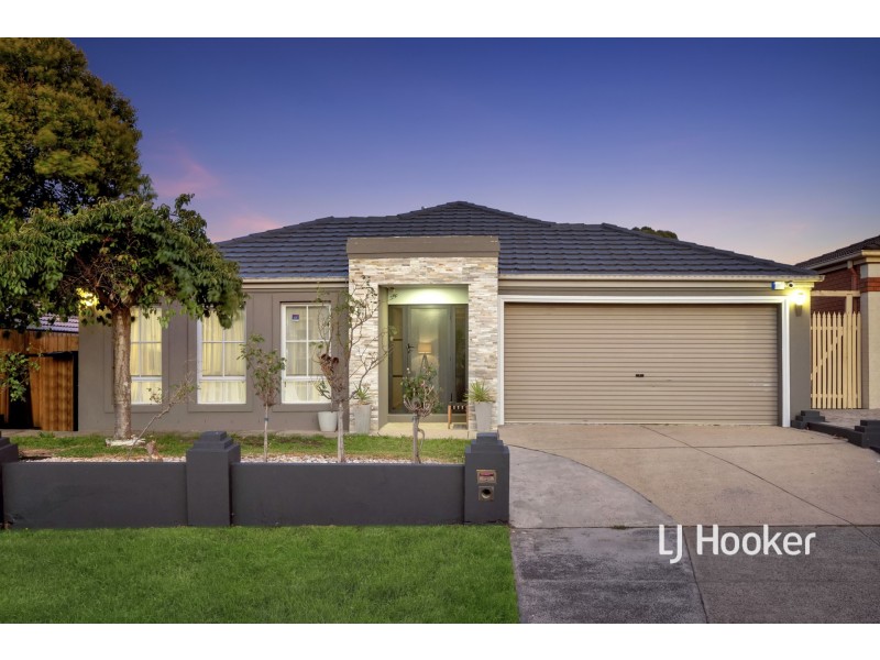 13 Borrowdale Court, Cranbourne West VIC 3977