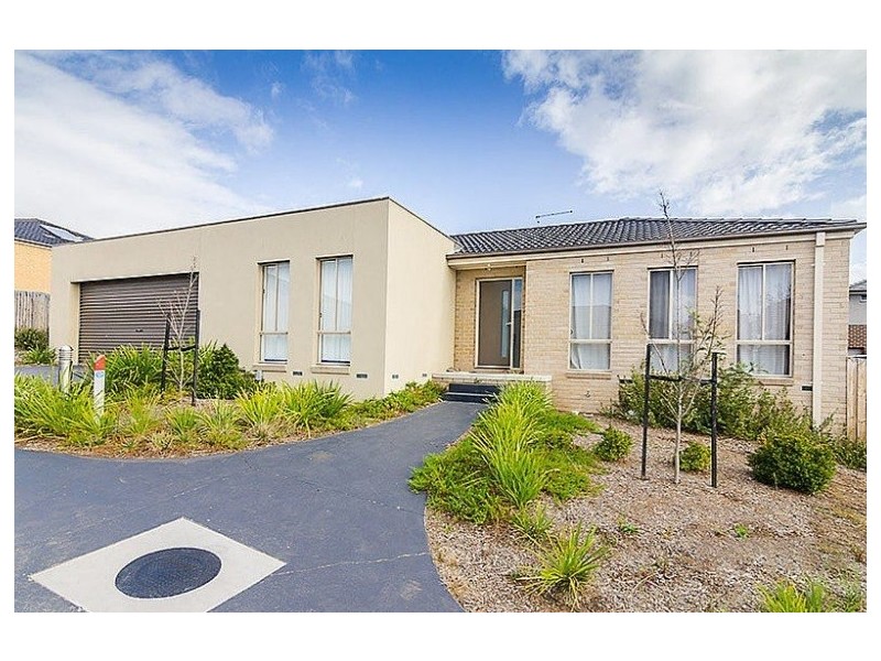 11/284 Pound Road, Hampton Park VIC 3976