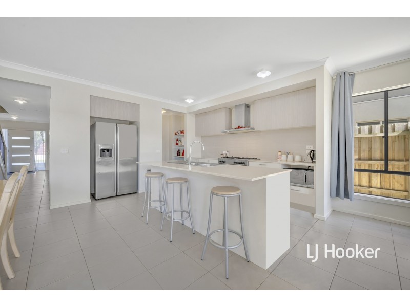 4 Aayana Street, Cranbourne East VIC 3977