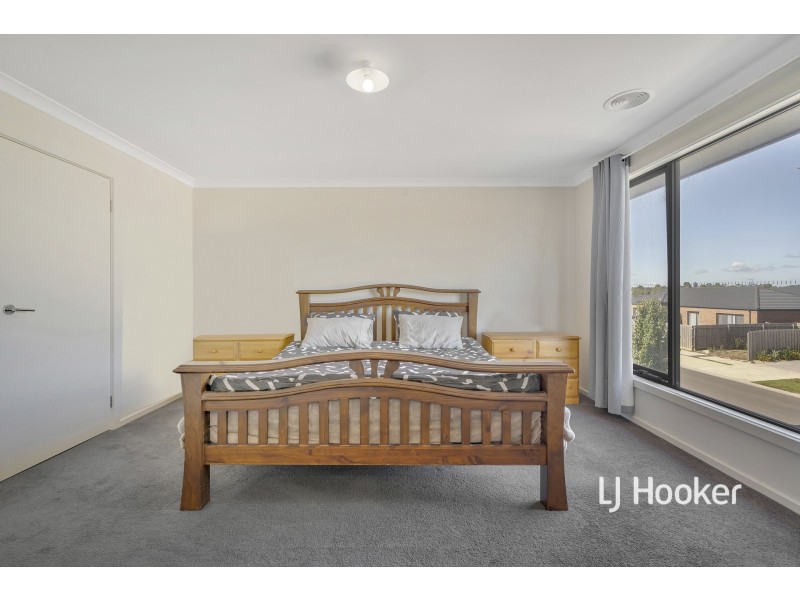 4 Aayana Street, Cranbourne East VIC 3977