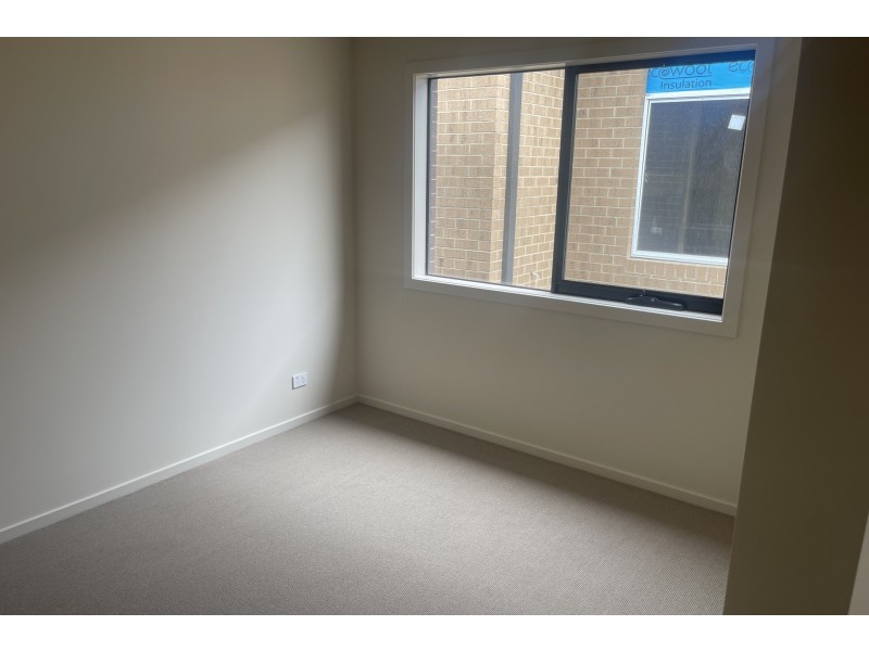 36 Viola Circuit, Clyde VIC 3978