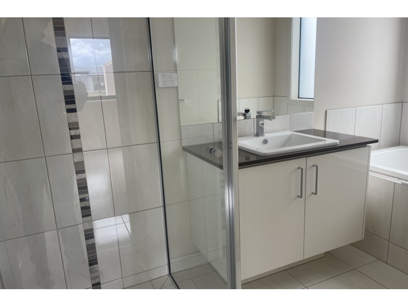 36 Viola Circuit, Clyde VIC 3978