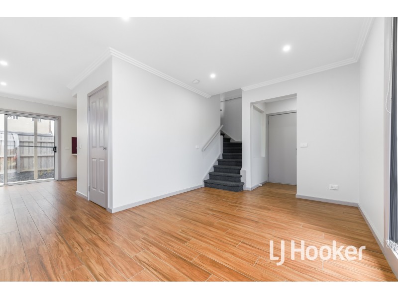 4 Ashford Close, Hampton Park VIC 3976
