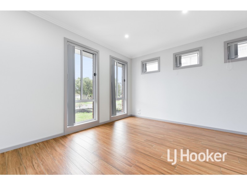 4 Ashford Close, Hampton Park VIC 3976