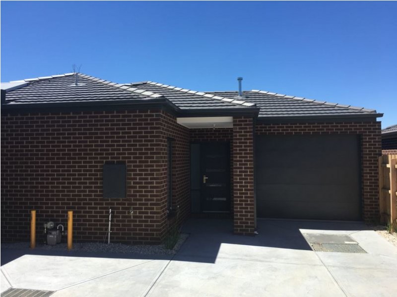 2/5 Fadden Street, Dandenong North VIC 3175