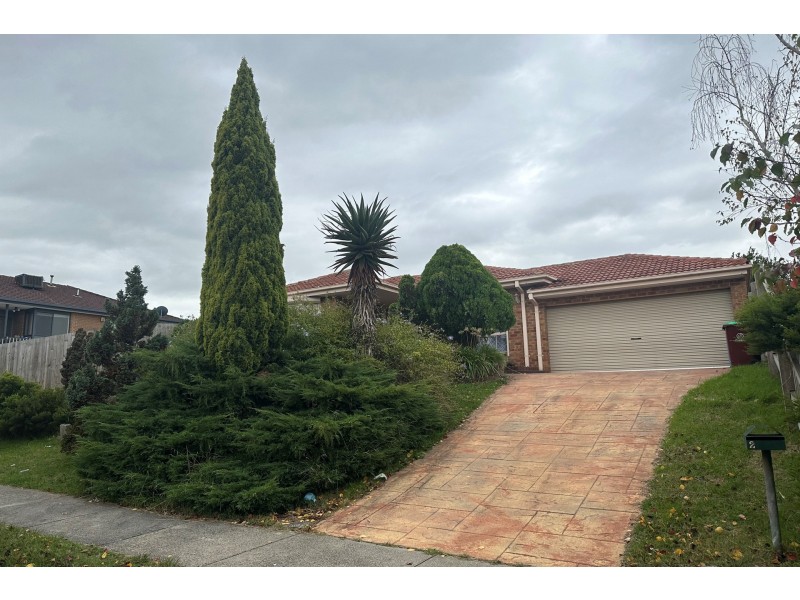 2 Sneddon Drive, Narre Warren South VIC 3805