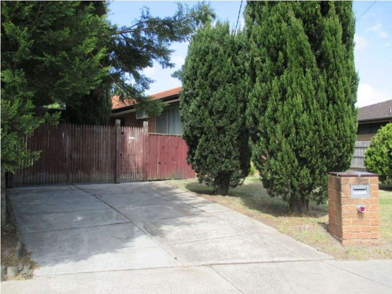 18 Mark Court, Hampton Park VIC 3976