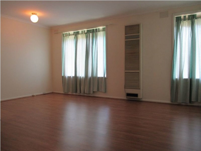 18 Mark Court, Hampton Park VIC 3976