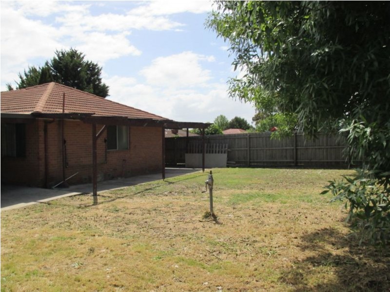 18 Mark Court, Hampton Park VIC 3976