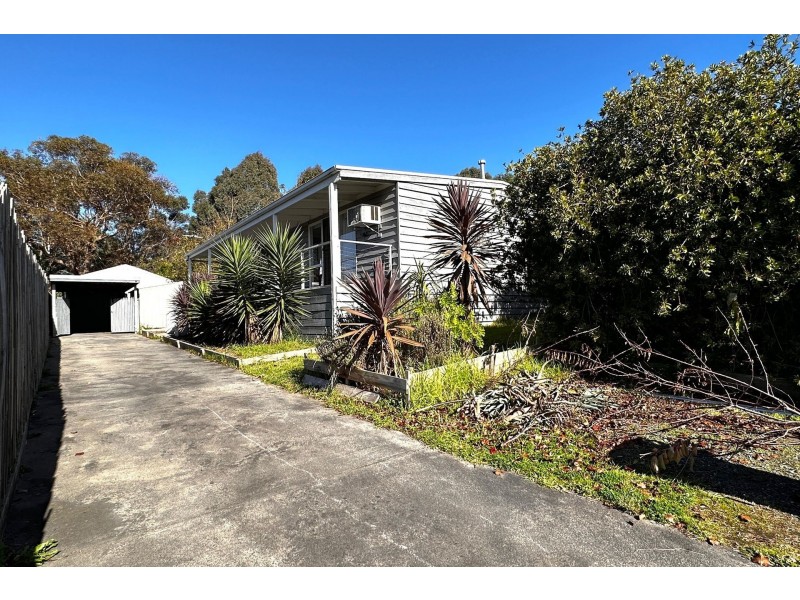 64 Darling Way, Narre Warren VIC 3805