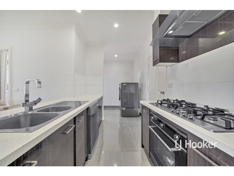 14 Pistachio Close, Hampton Park VIC 3976