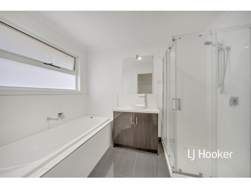 14 Pistachio Close, Hampton Park VIC 3976