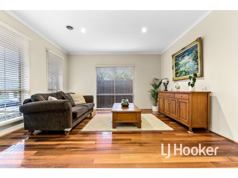 28 Sugar Bush Drive, Lynbrook VIC 3975