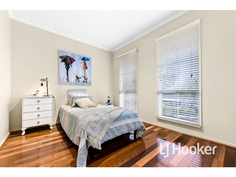 28 Sugar Bush Drive, Lynbrook VIC 3975